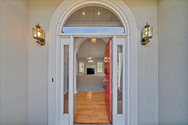 Photo - Country Club Living