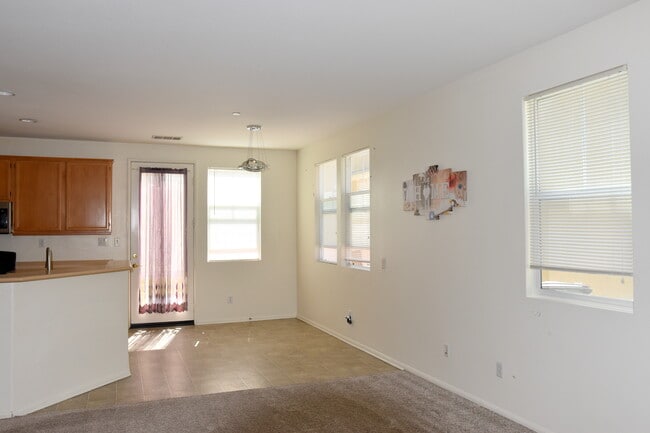25841 Silva Ct