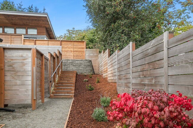 Walkway - 9817 20th Ave SW