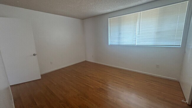 Photo - Spacious 3 Bedroom Condo for Rent in Colton