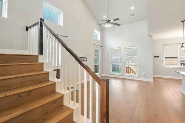 Photo - 913 Cannoneer Ln