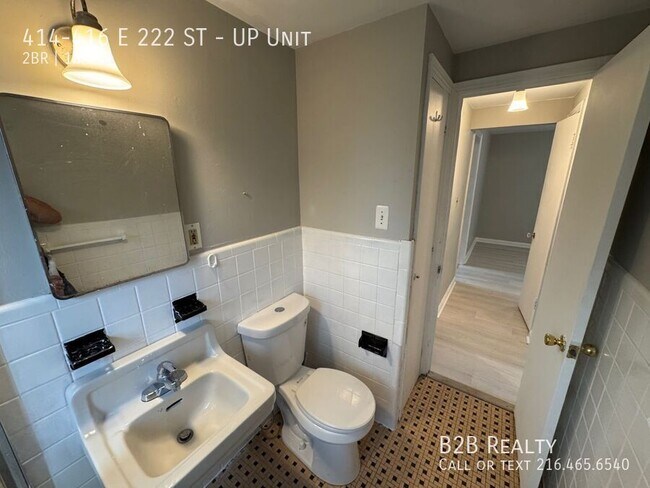 Photo - 414-416 E 222 ST-UP Unit Unit UP