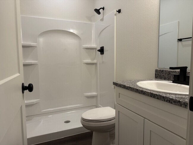 Photo - House For Lease