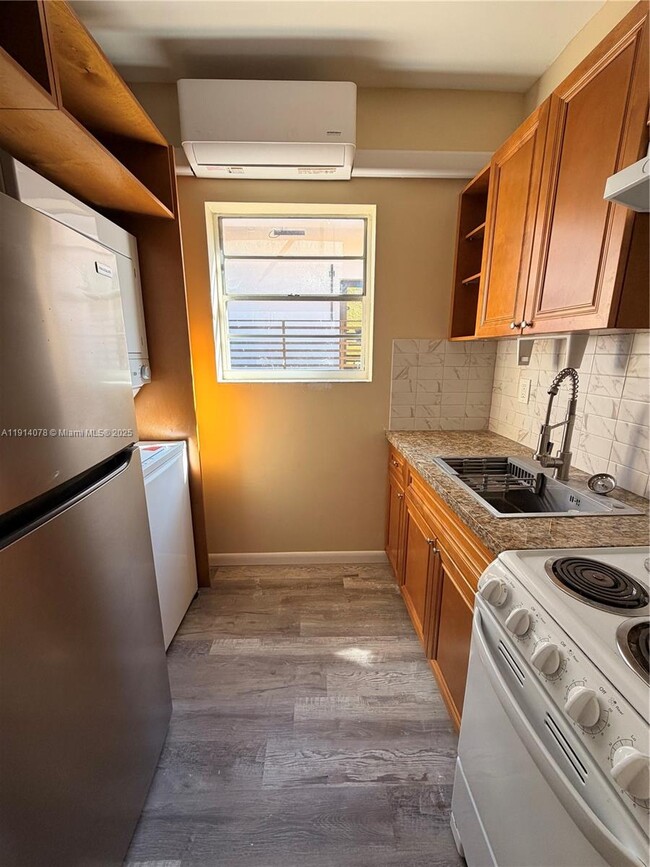 Photo - 1043 NW 2nd St Unit 18