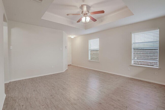 Photo - 476 Moonwalker Trail House