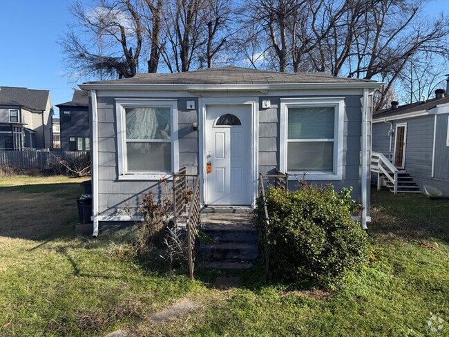 Building Photo - Cute West Nashville Cottage!! 2 Bedroom / ... Rental