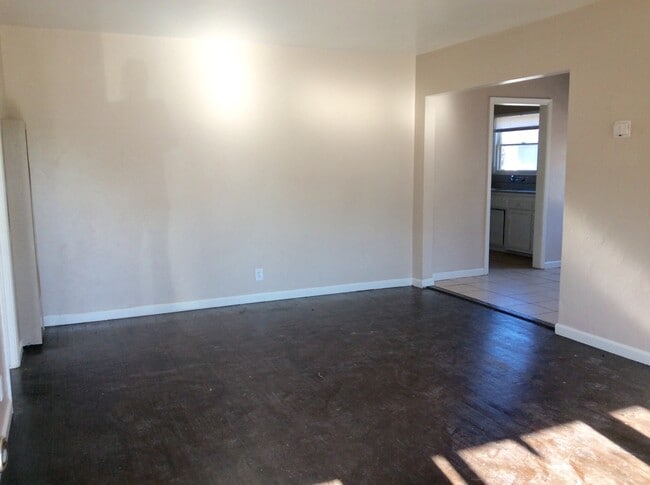 Photo - 2516 Ashby St