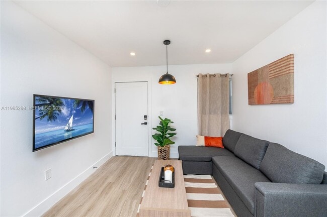 Photo - 3321 NW 19th Terrace Unidad B