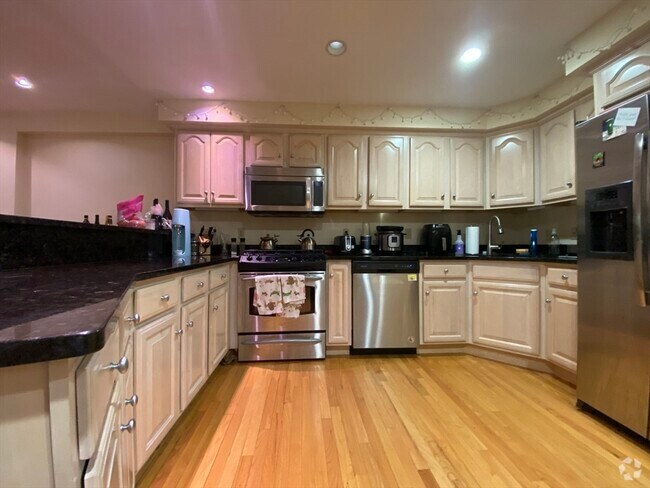 Building Photo - 57 Charles St Unit #57 Rental