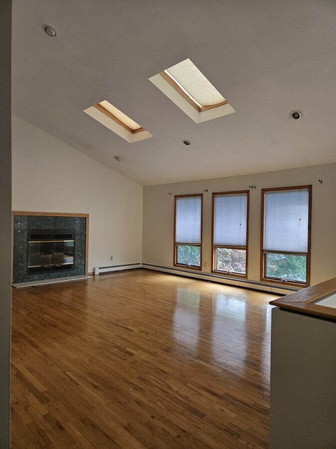 Photo - 5 Hannelore Way Townhome