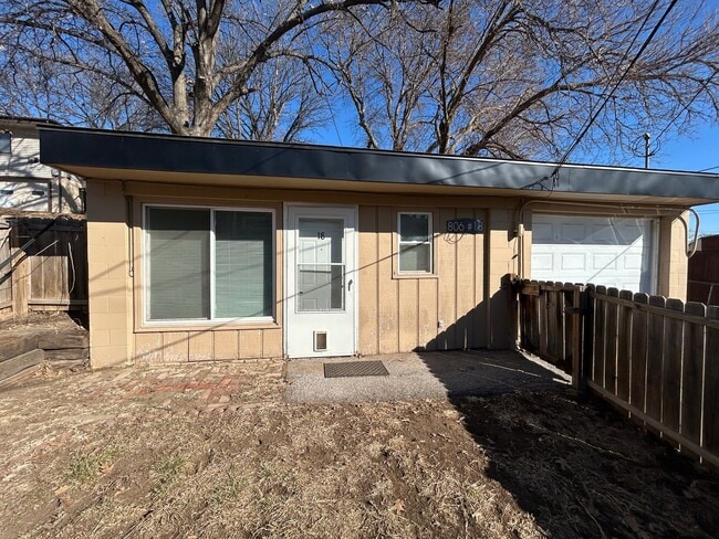 Building Photo - Your Private Oasis in Old Town Discover the "hidden gem" of The Melville. Unit 806-18H