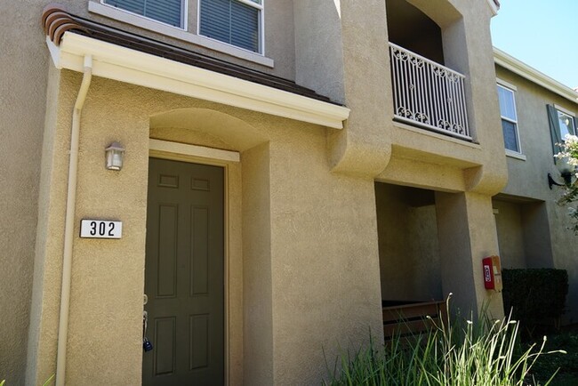 2 bedroom 2 bathroom condo in Roseville - 2 bedroom 2 bathroom condo in Roseville