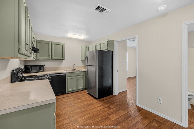 Photo - 1013/1015 Advance St Unidad 1015