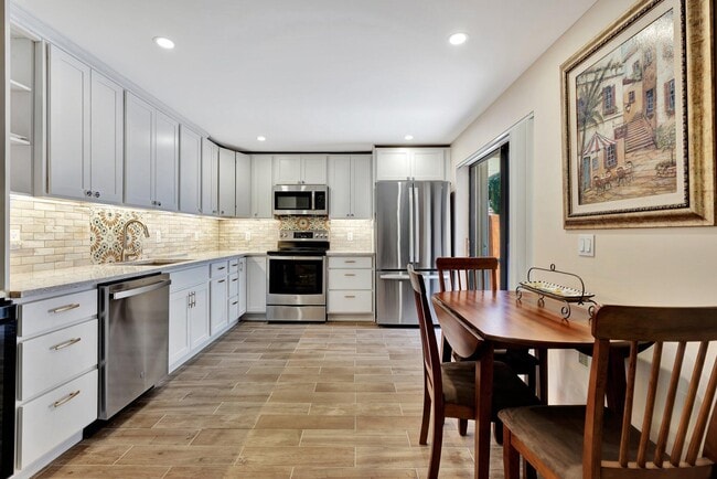 Photo - 3016 30th Ct