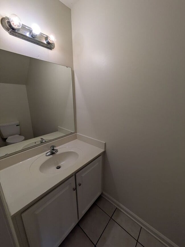 2BD/2.5BA Unit at Water Oaks!