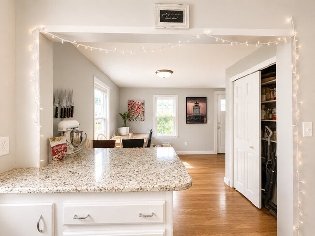 Photo - 35 Sumac St