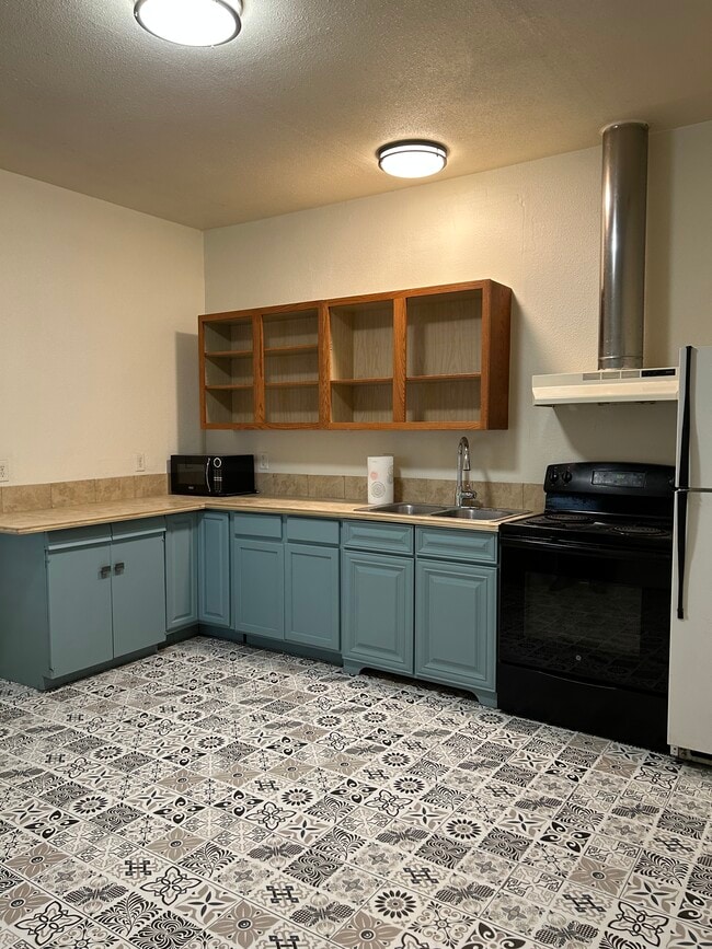 Photo - 276 Adams St Unit B