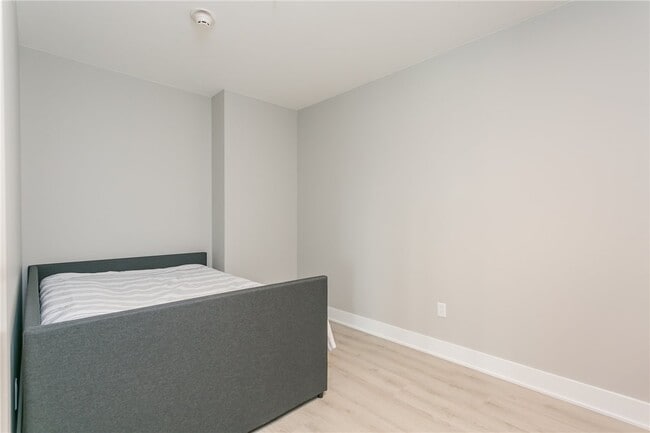 Photo - 205 Lakeshore Dr