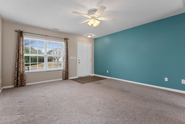 Photo - 135 Bellfare Dr