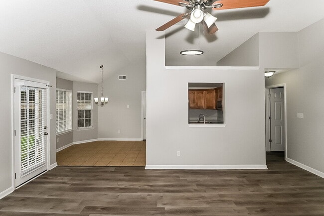 Photo - 5940 Keebler Dr W