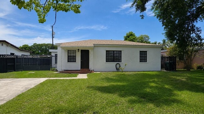 Building Photo - 3375 SW 72nd Ct
