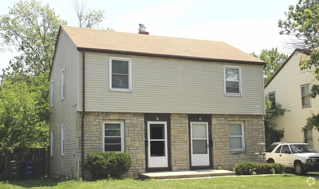 Building Photo - 896-898-898 S Harris Ave Unit 898 S Harris Ave Rental