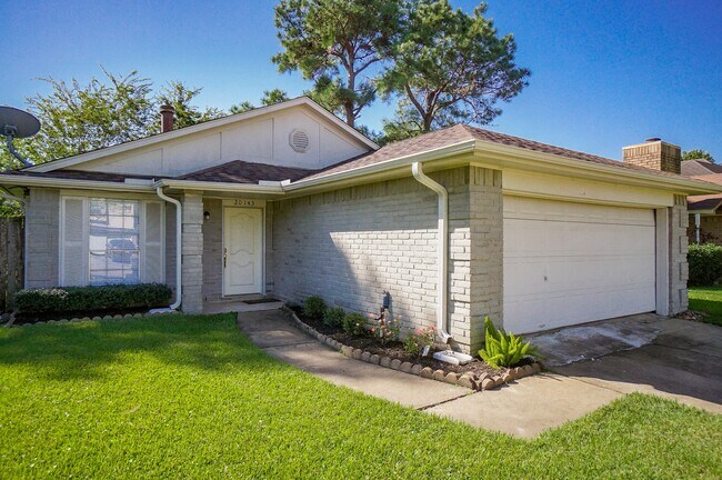 Photo - 20143 Beechview Ln