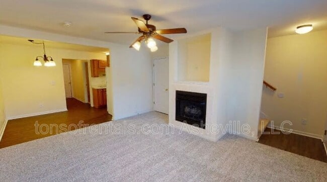 Photo - 98 Rotunda Cir