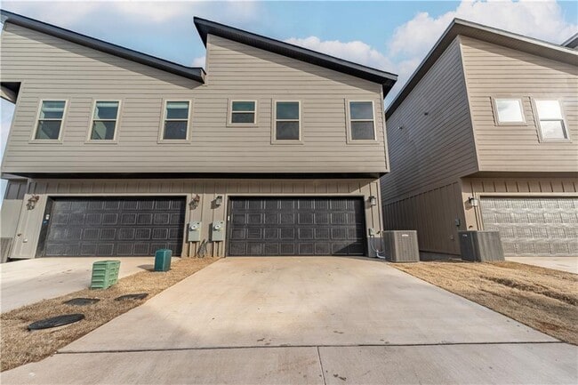 Photo - 2235 W Million Ln
