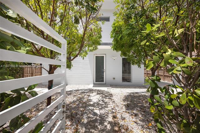 Photo - 3823 Thomas Ave