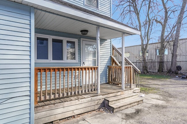 Photo - 334 Indiana ave sw Unit 3