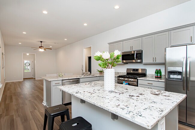 Photo - 1130 Shadow Bluff Dr