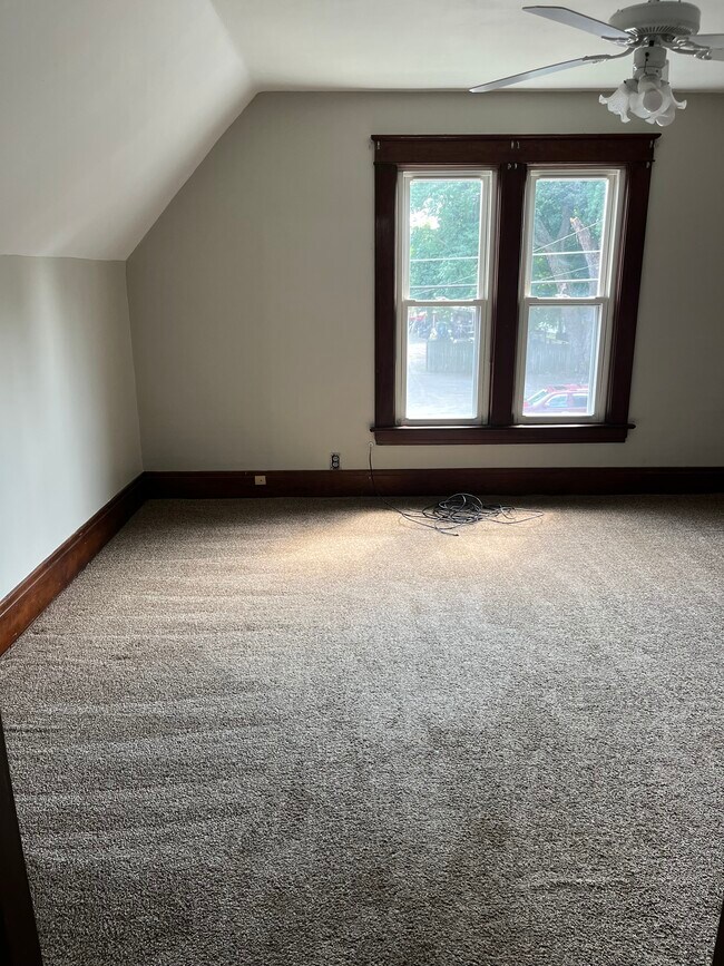 Photo - 2655 Youngstown Lockport Rd Unidad Right