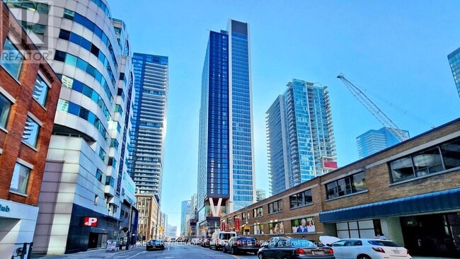 Photo - 357 King St W Unité 3107