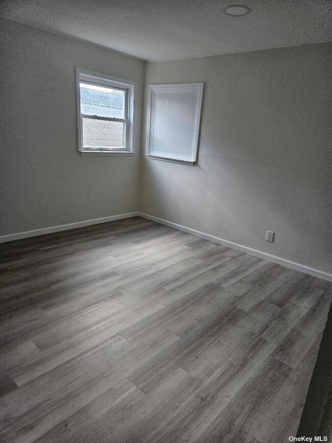 94 Gates Ave House House Rental in Valley Stream, NY