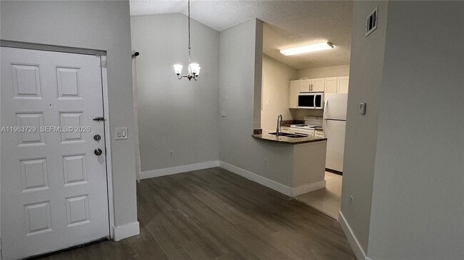 Photo - 2810 N Oakland Forest Dr Unidad 313