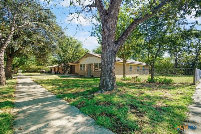 Photo - 1820 Gaynor Dr