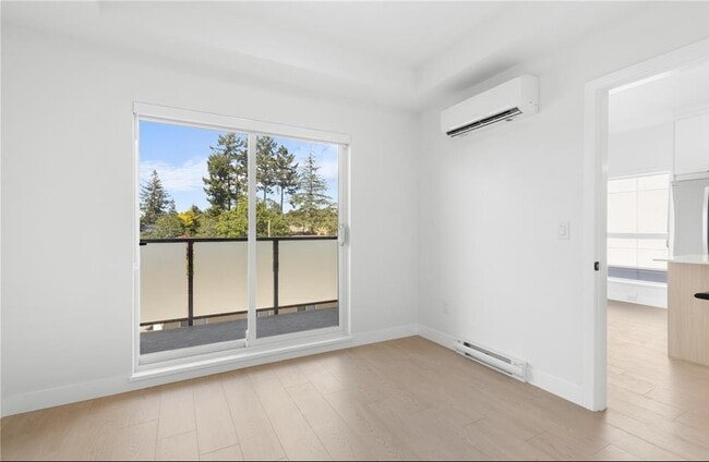 Photo - 2629 Millstream Rd