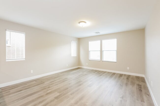 Photo - 7333 Caballo Range Ave