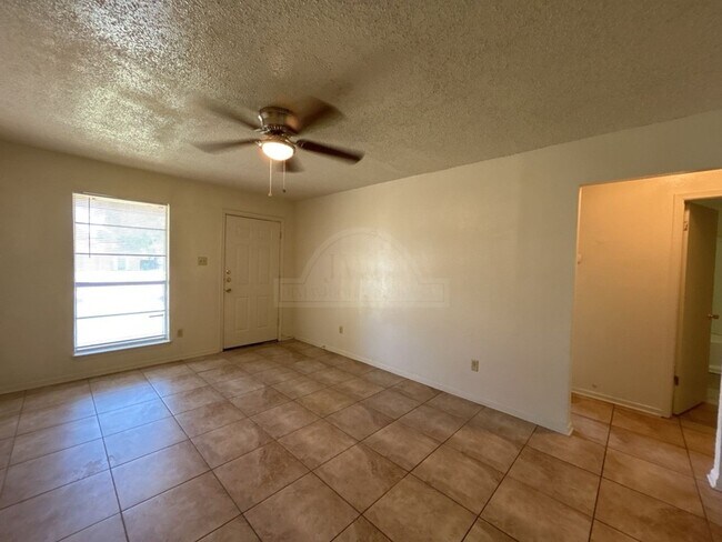 Photo - 1504 Indian Trail