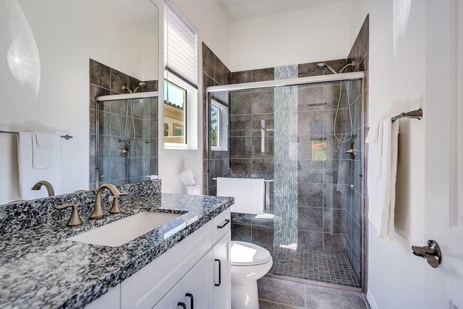 67296 Lakota Ct