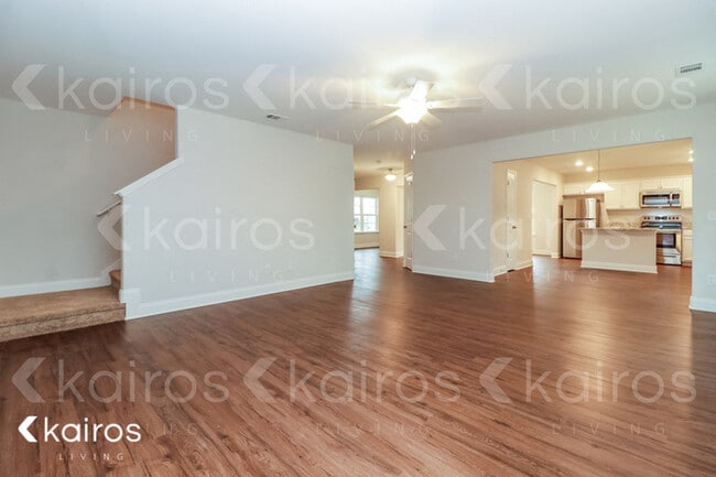 Photo - 229 Western Red Cedar Dr