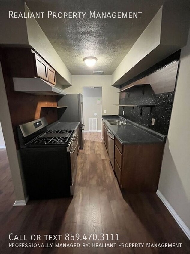 Photo - 1281 Village Dr (Lexington, KY)