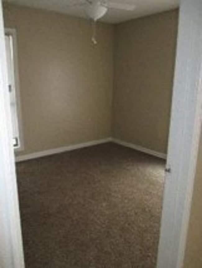 Photo - 3017 Courtney Ave