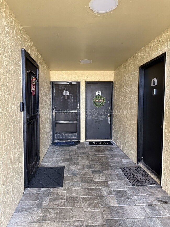 Photo - 942 N Lake Destiny Rd Unit B