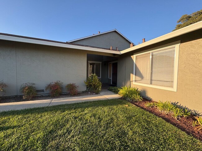 Photo - Charming Townhouse Located In Foster City Available Now!