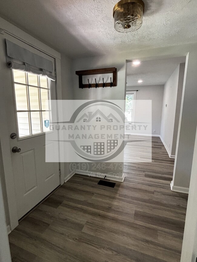 Photo - 201 N 17th St