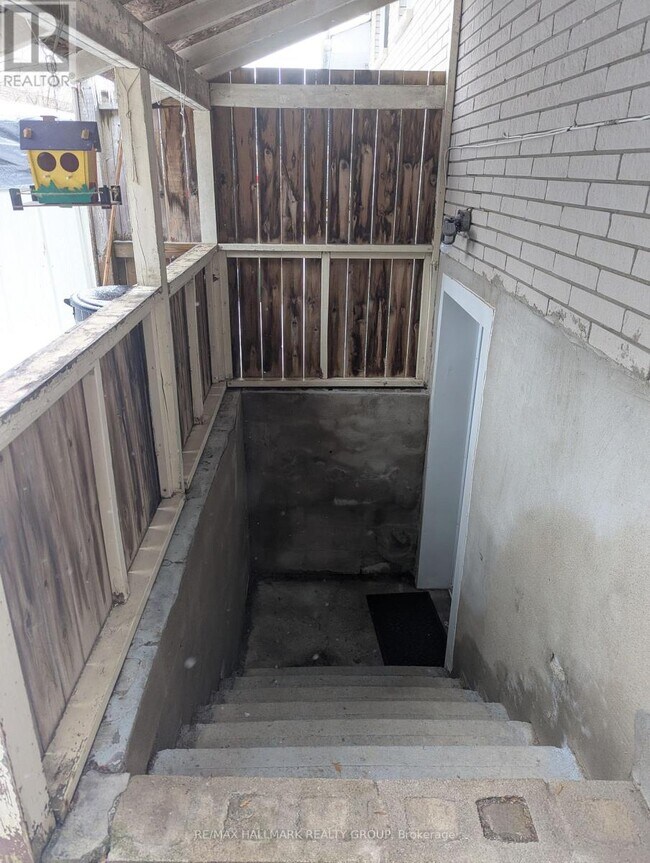 Photo - 871 St Jacques St