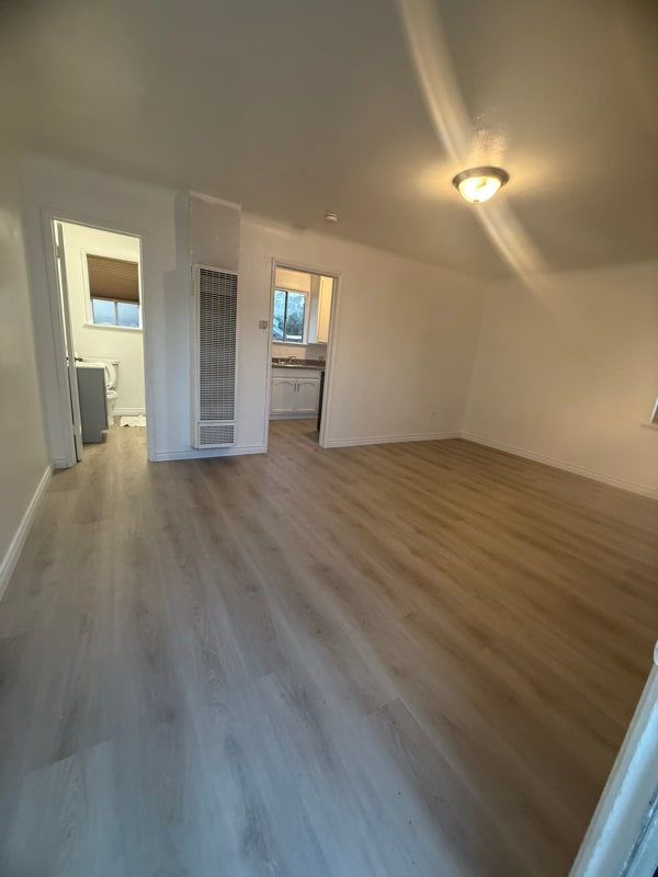 Building Photo - 6222 Eastern Ave Rental