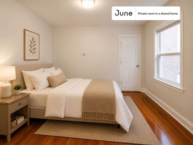 Building Photo - Room in Shared 4 bed/1 bath home